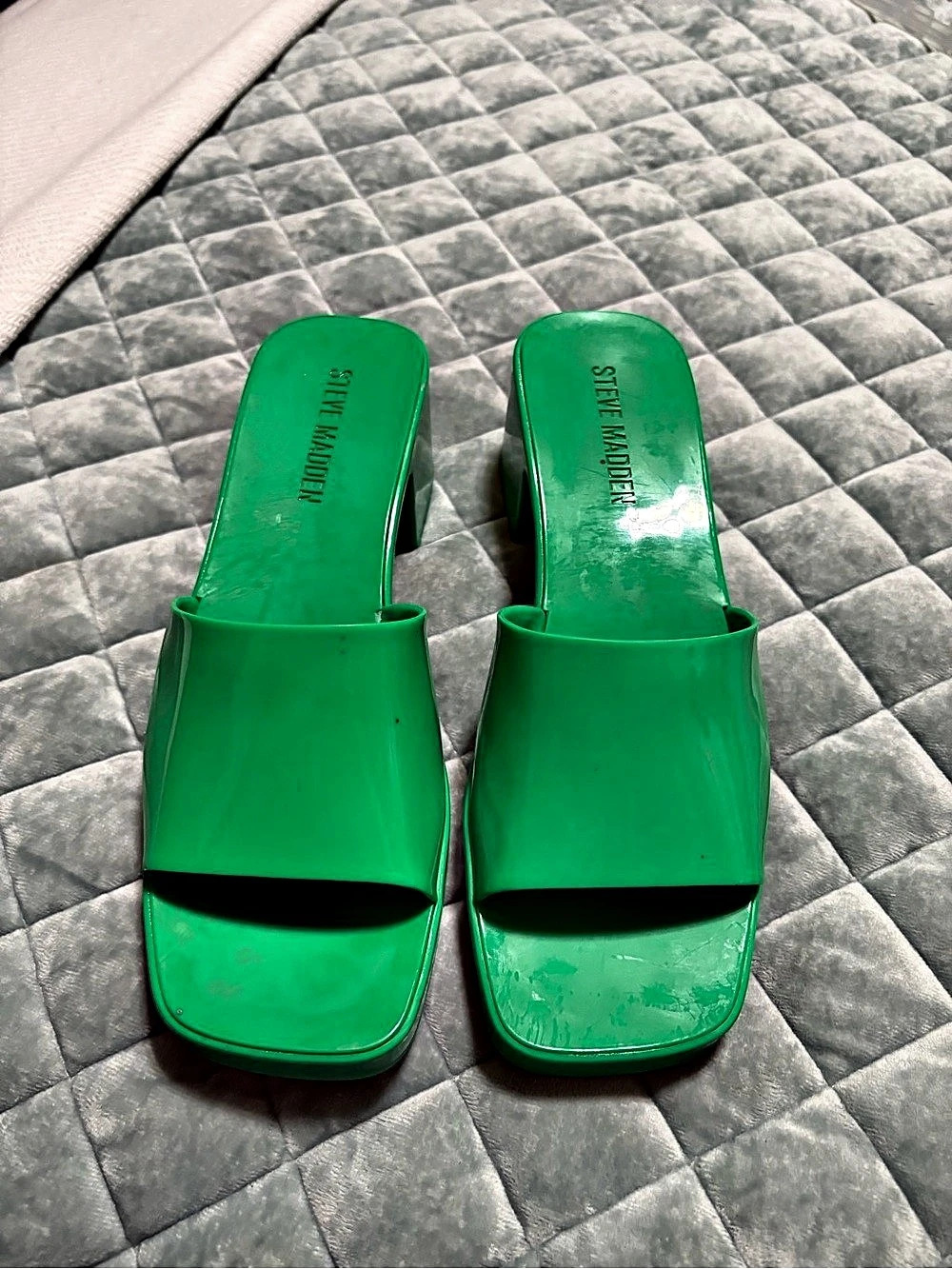 Steve Madden Harlin Jelly Block-Heel Sandals Green Platform Mules US 9M